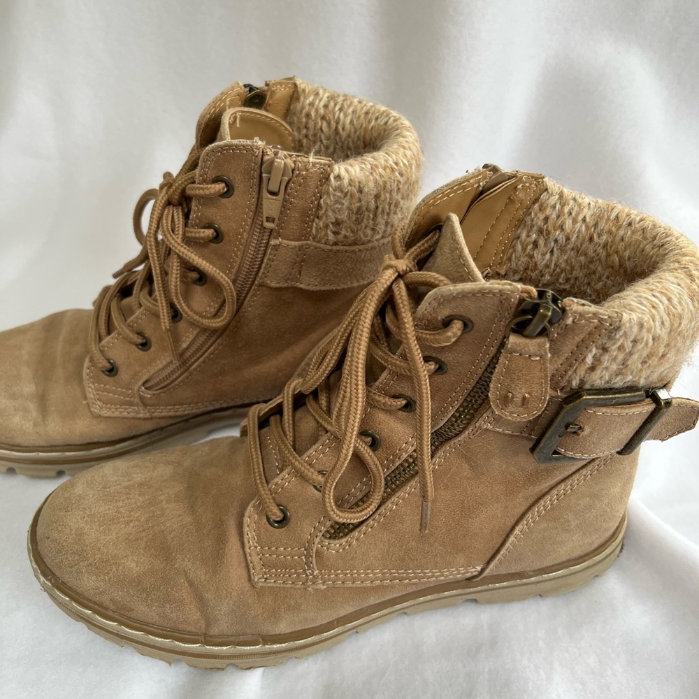 Cliffs by White Mountain Brown Boots Size 6